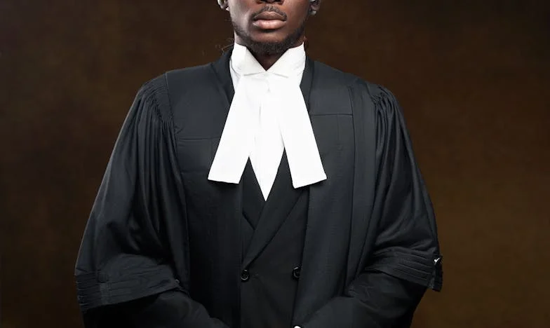 Le Mur Invisible du Luxe : Une Famille en Éclats