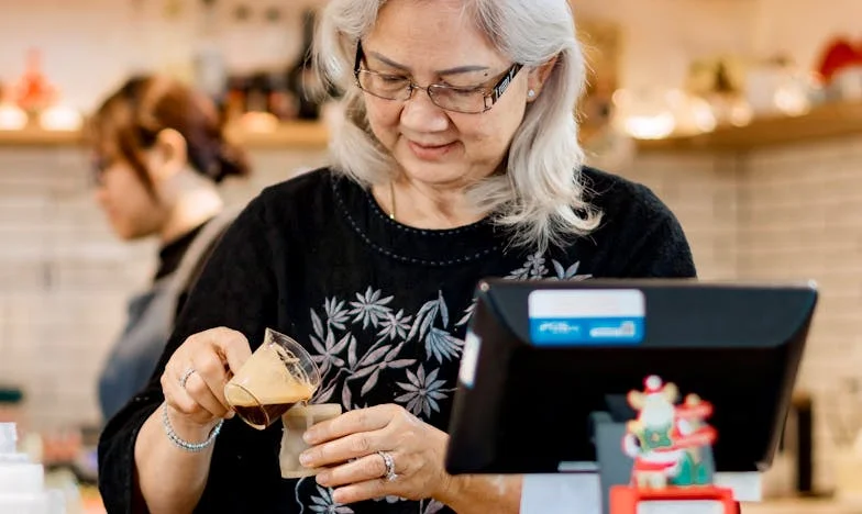 « Maman, signe pour moi » – Le choix impossible d’une mère française