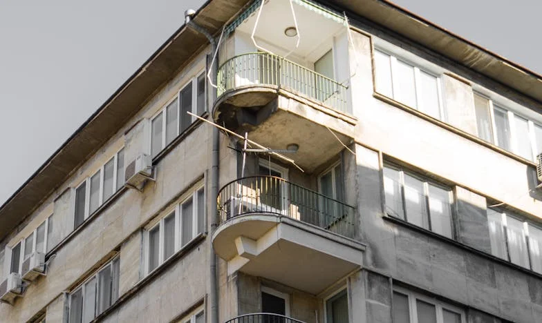 Sur les marches de l’escalier : Fuir l’enfer et retrouver ma dignité