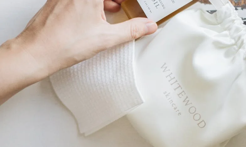 Un dimanche à table : quand l’amour d’une mère affronte le doute