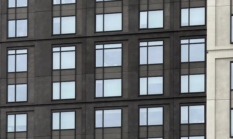 Entre deux mondes : Histoire d'une fille à la lisière de sa famille