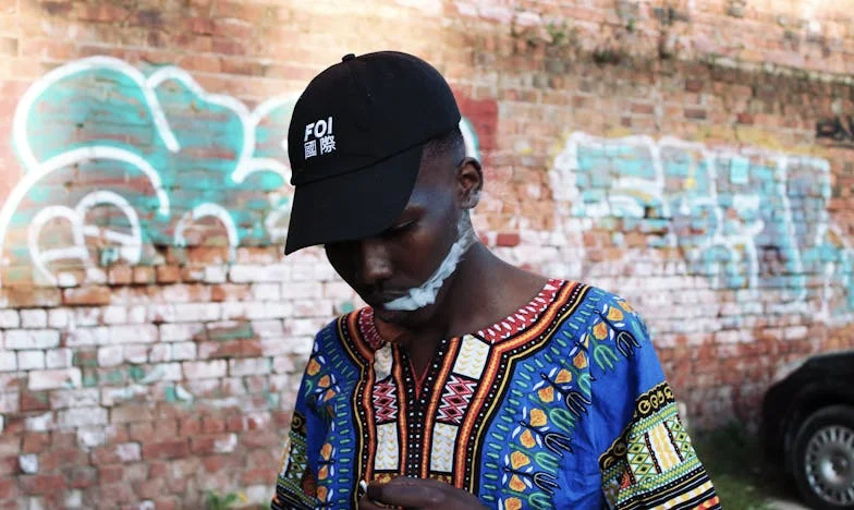 Entre la prière et le silence : Mon combat pour Mamie Jeanne