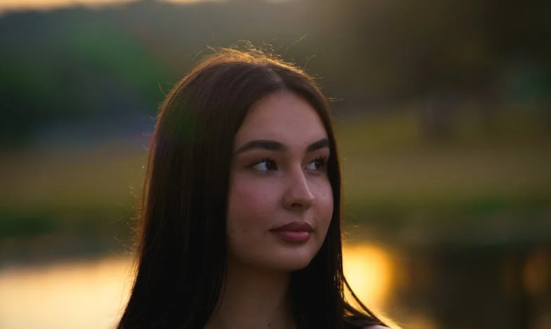 « Fuis, Lili, fuis ! » – L’histoire d’une mariée en fuite face à la pression familiale