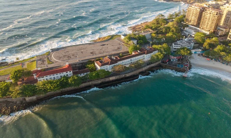 Je ne suis pas votre bonne : L’histoire de Claire de Lyon