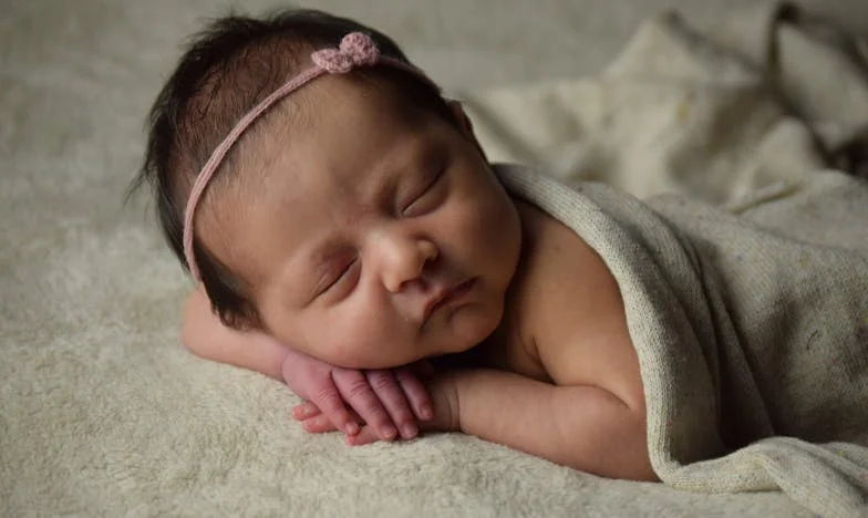 Quand la sonnerie brise le silence : Entre deux familles, qui suis-je vraiment ?