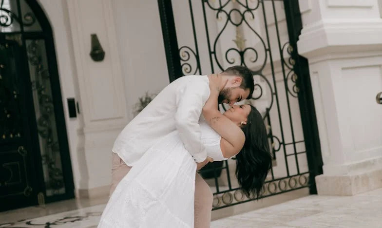 Quand l'amitié sème la discorde : une famille au bord de l'implosion