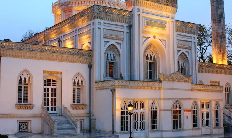 Quand l’amour et la foi s’entrechoquent : L’histoire de Luc et Amélie