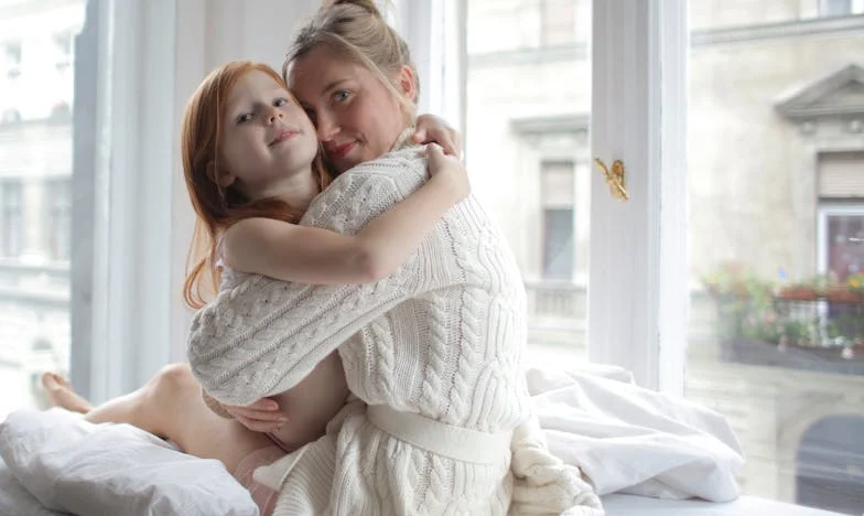 Dois-je vendre mon appartement pour mon fils ? – Le dilemme d’une mère entre confiance et famille