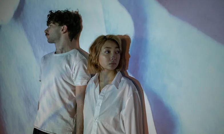 Sous le même toit : quand l’hospitalité devient épreuve