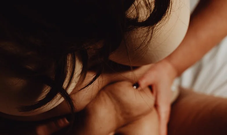 « Enlève cette robe, elle ne te va pas ! » – Ma lutte contre ma belle-mère et la quête de moi-même