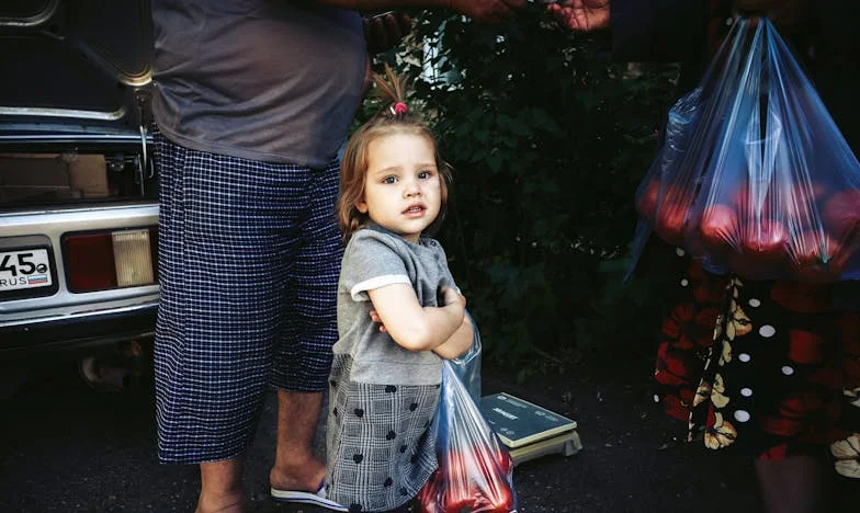 Huit mois sous pression : Suis-je seulement un portefeuille pour mes propres parents ?