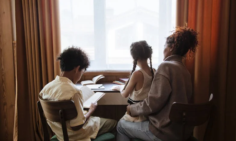 La vérité éclate : Comment ma belle-sœur a simulé une grossesse pour éviter de travailler et rester chez nous