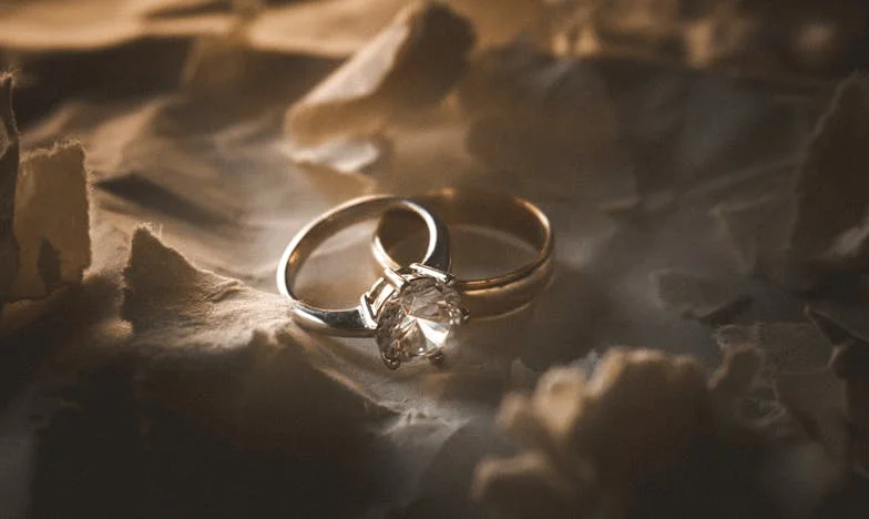 Après vingt-cinq ans : la trahison et la reconstruction