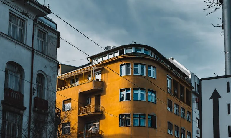 Des messages inattendus sur le téléphone de mon mari de 63 ans : du doute à l’amour retrouvé