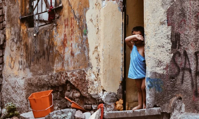 Entre Maman et Paul : Ma Lutte pour Ma Propre Voix