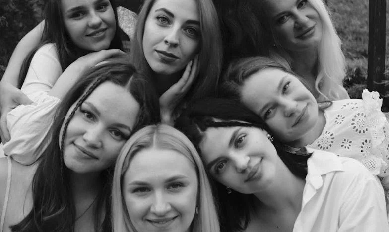 La fine couche de glace entre nous