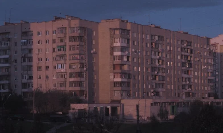 Sous le même toit, des cœurs brisés