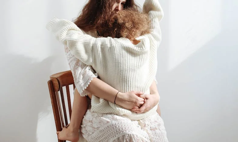 Les Règles de Maman : Comment la Tradition de ma Belle-Mère a Failli Me Briser