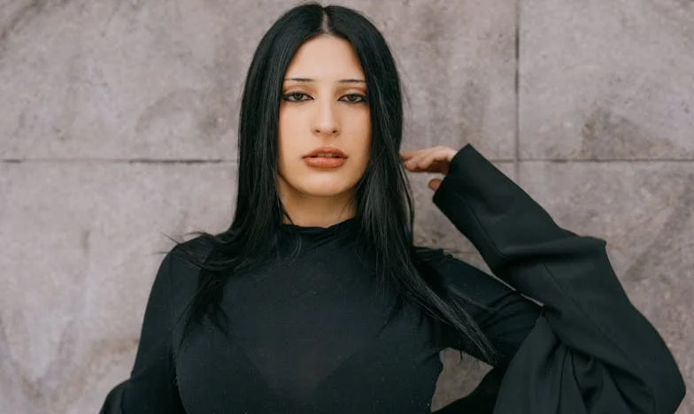 Cuando el Dolor Llama Dos Veces: La Noche en que Descubrí a la Amante de mi Marido