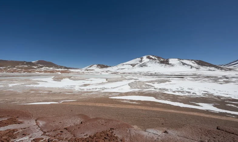 El precio de quedarse: Cuando la familia se convierte en deuda
