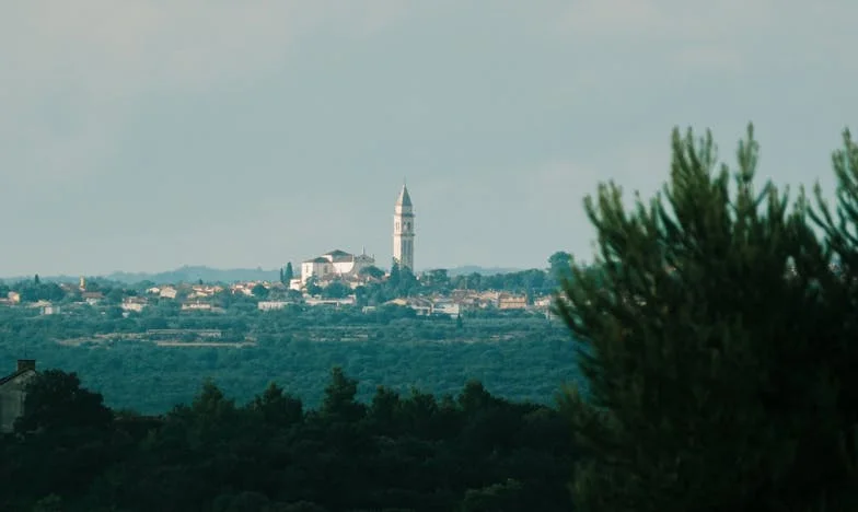 El peso de los años en los ojos de Lucía