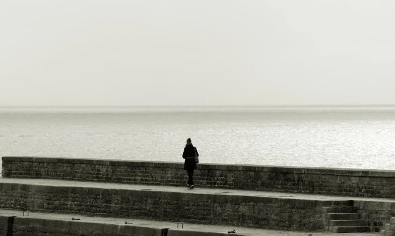 El silencio entre nosotras: Confesiones de una madre de Granada