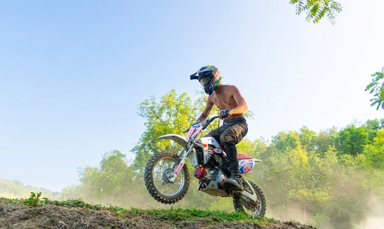 Entre el amor y el miedo: Mi embarazo, su rechazo y la familia en guerra