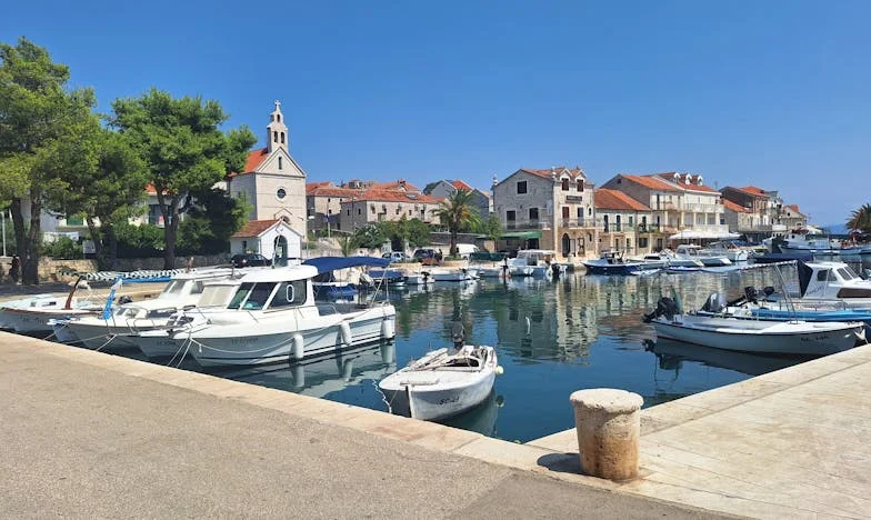 Entre las paredes de este piso: ¿Familia o dinero?