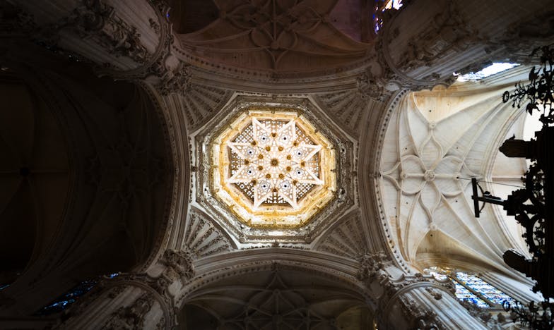 Robaron mi hogar: la traición de mi suegra y cuñada en Sevilla