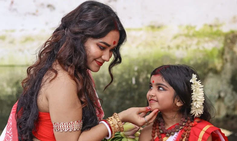 Amor bajo el peso de los comentarios: La historia de Lucía y Sergio