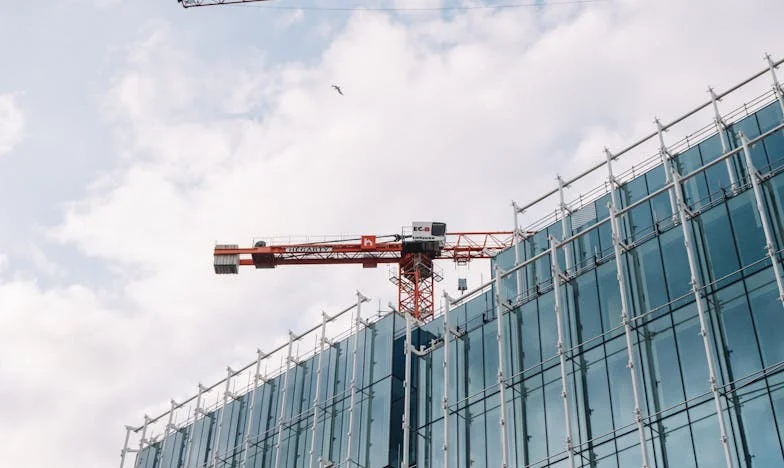 El desayuno que lo cambió todo: Cuando mi suegra vio a mi marido en la cocina