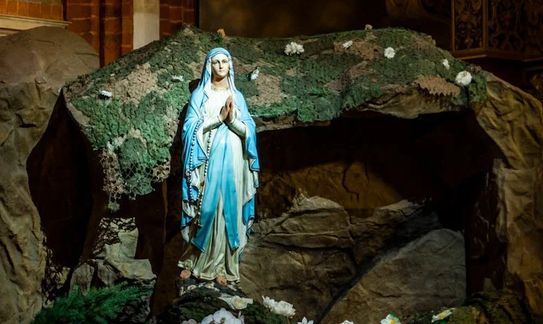 Cuando el pasado no quiere desaparecer: El día que la novia de mi exmarido cambió mi vida