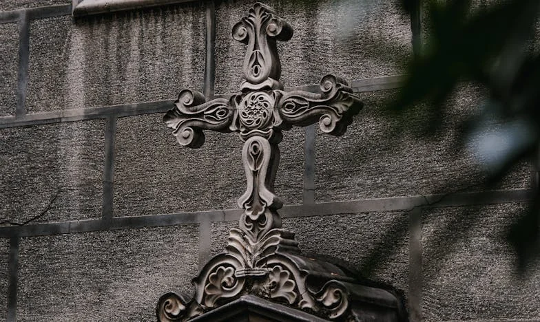 ¿Debo dejar que mi exsuegra vea a mi hija? Una historia de lealtad, dolor y límites familiares