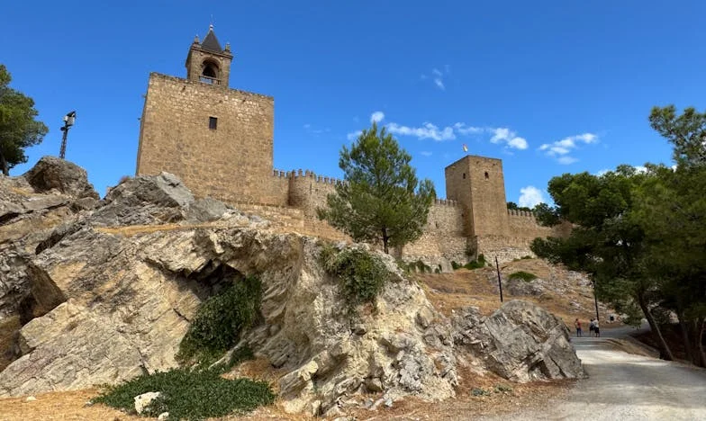 Las grietas invisibles: Un hogar entre el amor y el arrepentimiento