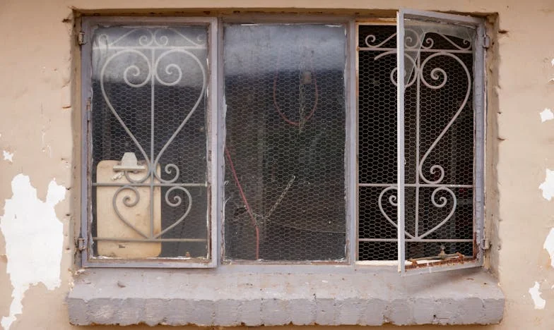 Las reglas de mi suegra: el día que casi me rompo por proteger a mis hijos