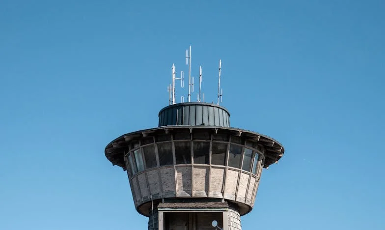 No corras hacia el altar, Elvira: La huida de una novia de la familia dominante de su prometido