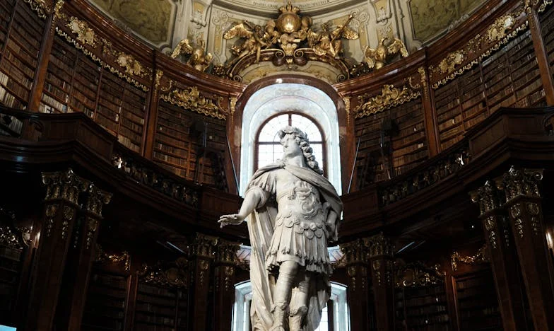 ¿No ves que tu madre no quiere a nuestro hijo? – Una madre española frente a la sombra de su suegra