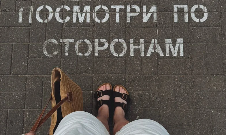 "Carmen, desde hoy duermes en el salón" – La historia de una madre que se volvió extraña en su propio hogar