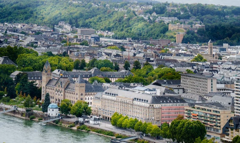 El secreto tras la puerta: Cuando el pasado de mi marido se convirtió en mi presente