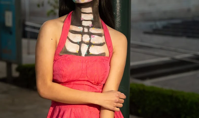 Muros Invisibles: Mi Alma Prisionera en un Bloque de Pisos Madrileño