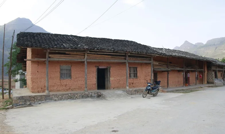 Entre dos madres: El precio invisible de la lealtad