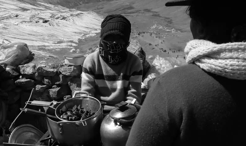 “No haces nada en todo el día, el bebé solo duerme y come”: La historia de una madre española que lucha por ser comprendida