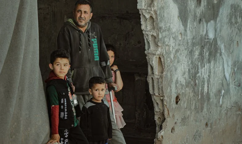 ¡Ayuda! Mi nuera está enfadada y está alejando a mi hijo de mí: ¿Qué puedo hacer?