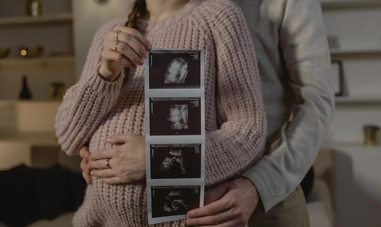 ¿Casa propia o ayudar a mi suegro? Mi vida entre dos familias y un dilema imposible