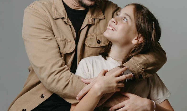 Entre dos fuegos: Cómo sostuve la mano de mi hermana mientras mi vida se desmoronaba