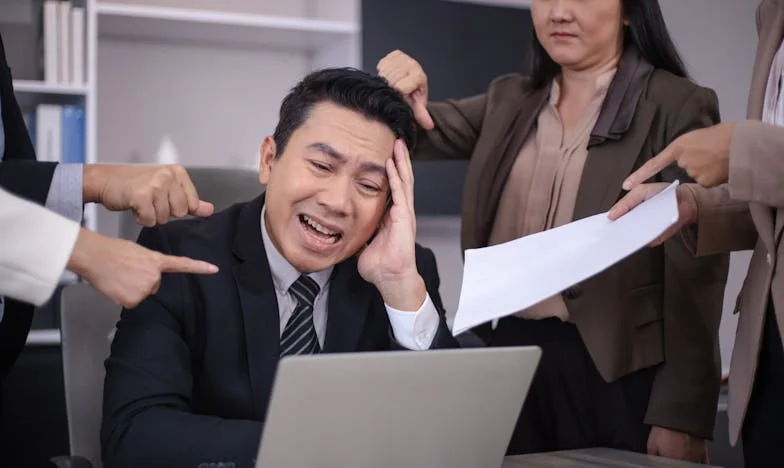 Entre platos sucios y sonrisas fingidas: Mi lucha por ser vista en la familia de mi marido