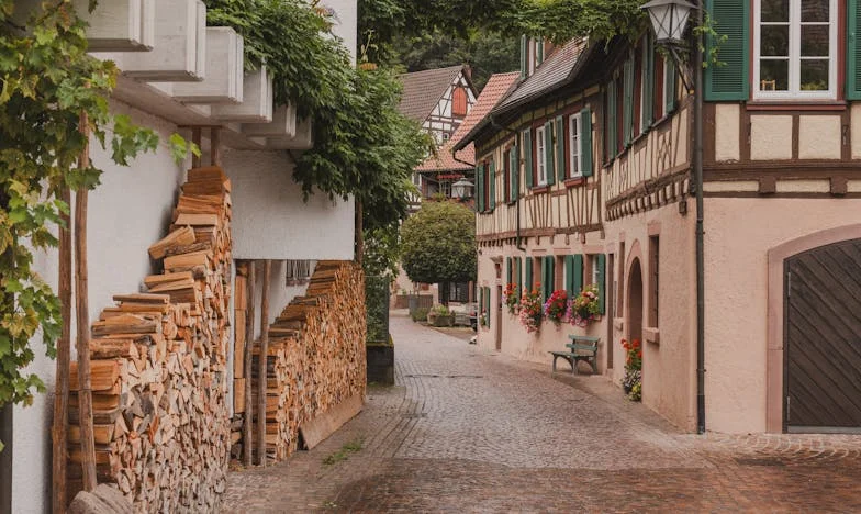 La vi en la cola del supermercado y ya no era la misma: el día que mi exmujer me ignoró y entendí lo que había perdido