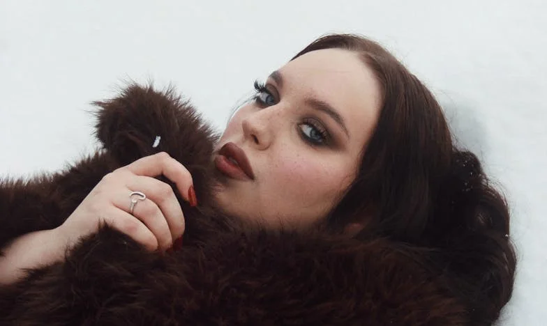 “Mamá, ¿puedo volver a casa unas semanas?” – El refugio de una madre y su hija en medio de las tormentas familiares