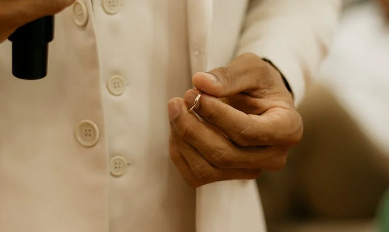 El dinero de mi casa ya no es mío: La historia de una mujer que perdió el control sobre su vida