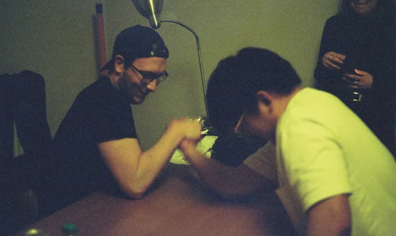 Me negué a cuidar de mi nieta y ahora mi familia me ha dado la espalda: ¿Soy egoísta o simplemente humana?